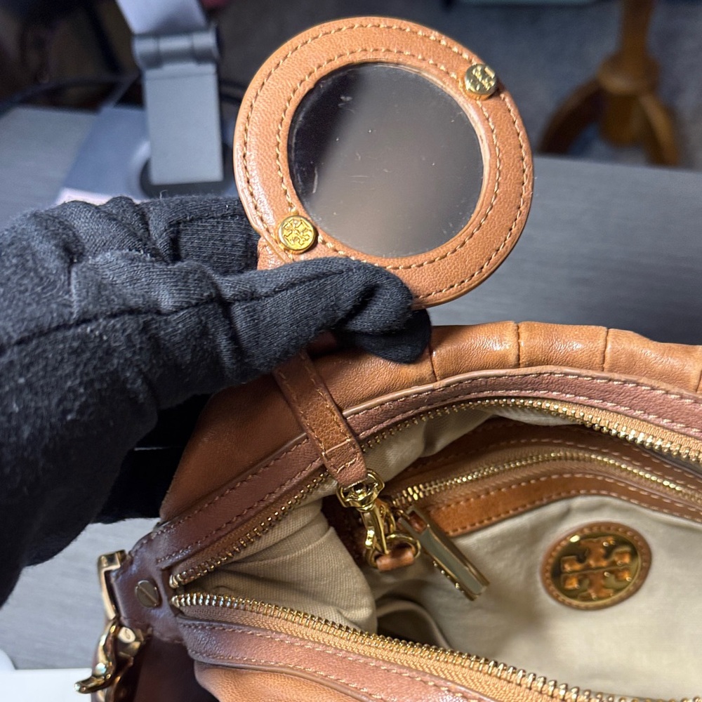 Tory Burch Leather Crossbody/Shoulder Hobo Bag - Picture 11 of 13